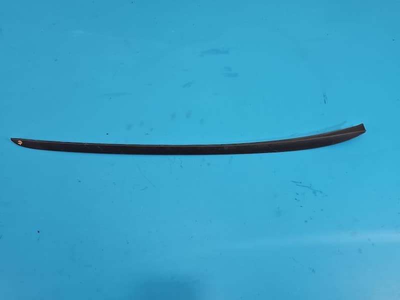 Listwa szyby czołowej prawa przedniej Ford Focus Mk3 BM51-A03194