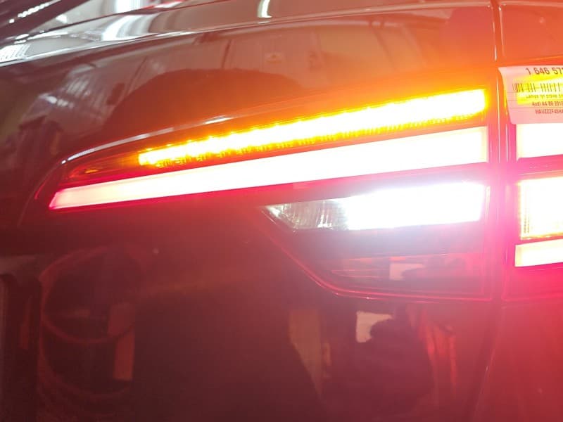 Lampa tył prawa klapy Audi A4 B9 kombi EUROPA 8W9945094
