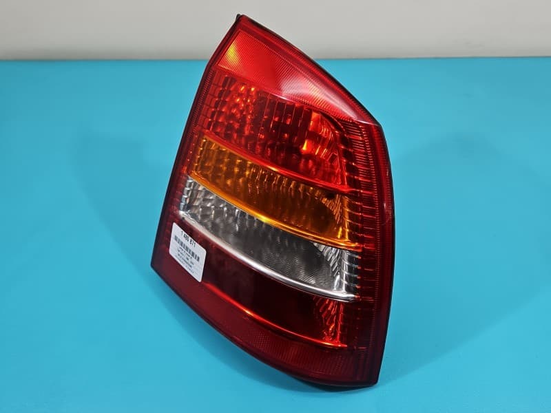 Lampa tył prawa błotnika Opel Astra II G sedan EUROPA