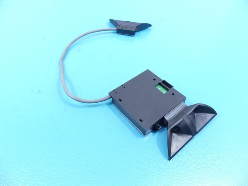 Sterownik moduł MODUŁ LAMPKI KABINOWEJ CZUJNIK ALARMU Land Range Rover III L322 01-12 XH4210K974PA
