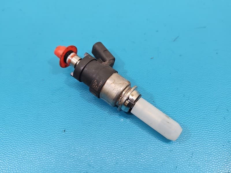 Wtryskiwacz 55515687 Opel Astra V K 1,2 12V 131KM