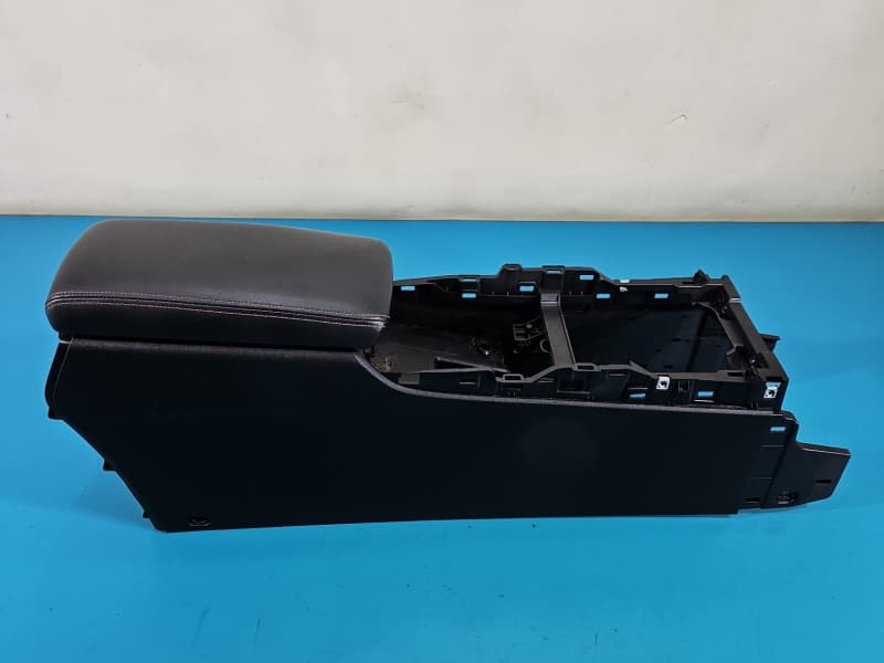 Podłokietnik TUNEL Renault Talisman 969107105R EUROPA