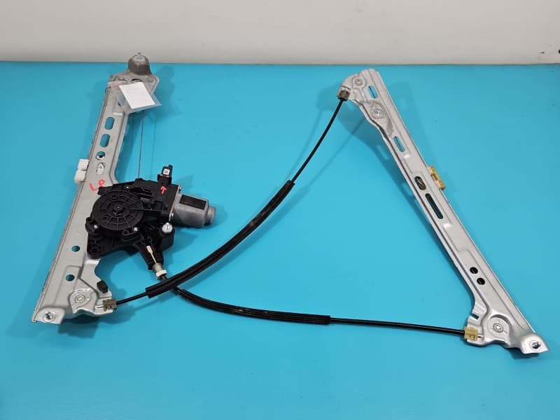 Podnośnik przód lewy SZYBY WINDA 402776D 430106F0 Renault Megane IV uszkodzone mocowanie wtyczki 6PIN 5d HB