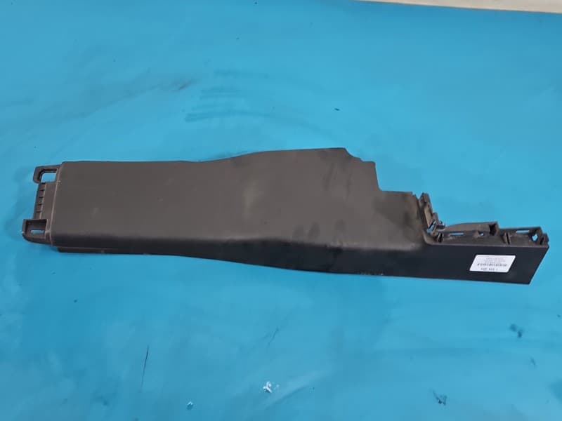 Osłona ZAŚLEPKA PLASTIK słupka prawa Mercedes Vito W447 14- A4476906525