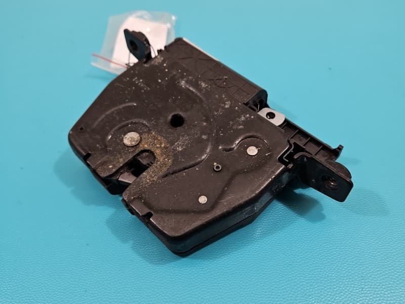Zamek klapy tył BMW X3 F25 HB 4pin 921959