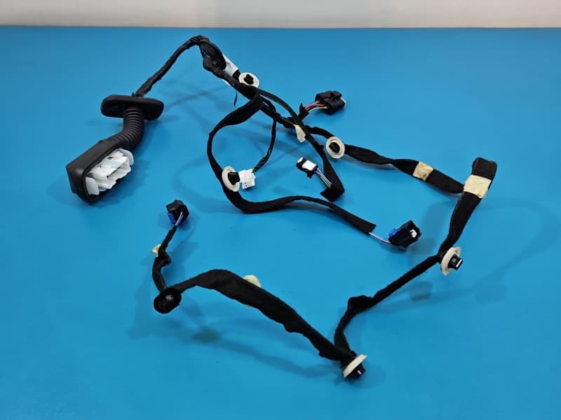 Instalacja Wiązka drzwi tył prawych Dacia Duster III 24- 241261909R