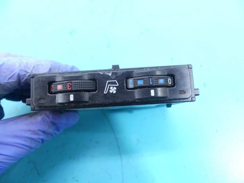 Przełącznik WENTYLACJI FOTELI LEXUS GS III 05-12 453451