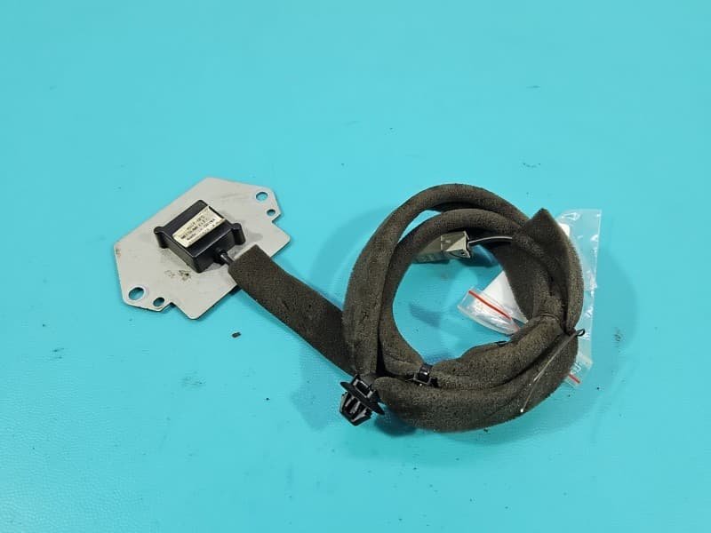 Antena Infiniti Q30 25975-5DA0A czarny GAC