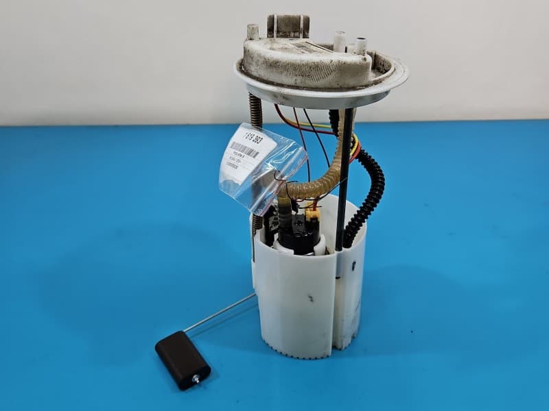 pompka Pompa paliwa Fiat Doblo II 10- 1,6 jtd 52099048 0580203299 4 pin