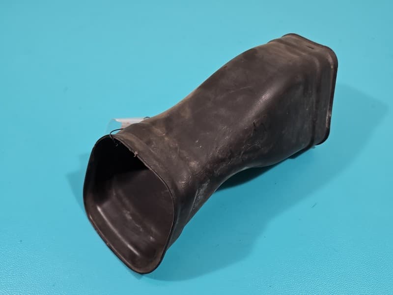 KIEROWNICA Wlot powietrza Volvo V90 2,0 D5 31370264