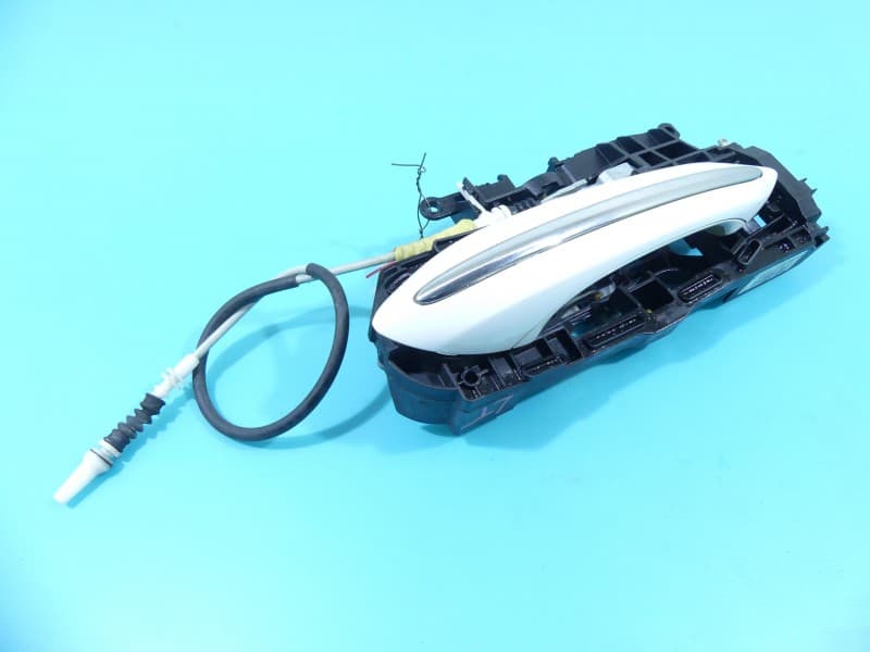 Klamka tył lewa zewnętrzna Bmw f10 f11 7565009 biały 300