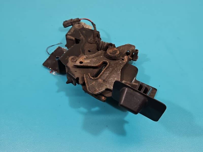 Zamek maski 2+2 PIN Tesla Model S A14D0000735 6007572-00-E 008066-84