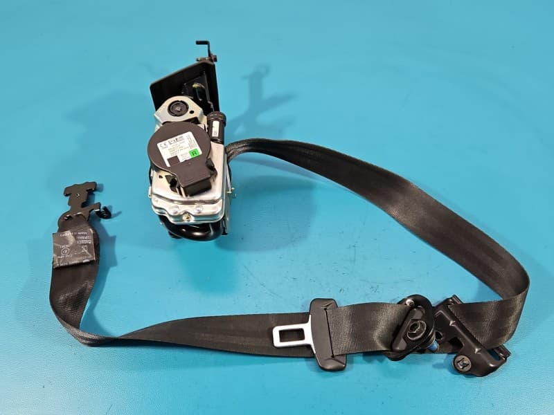 Pas bezpieczeństwa przód prawy pasażera Volvo XC60 II 17- 32239367