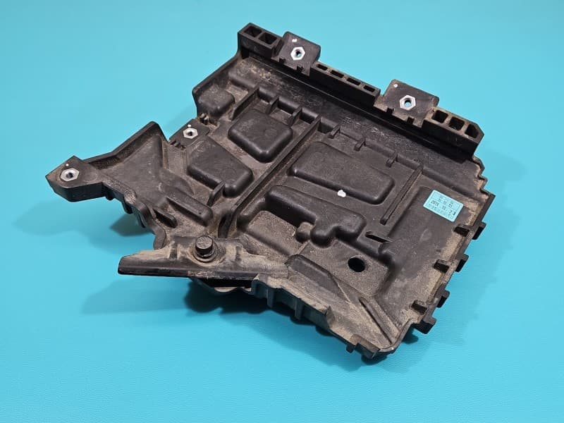 Obudowa akumulatora podstawa Hyundai Elantra VI 15-20 1,6 16V 37150-F2500