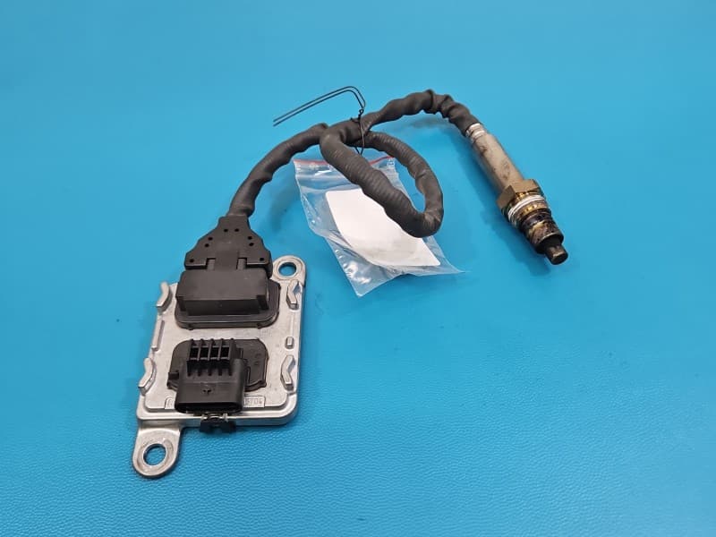 Sonda lambda czujnik NOX / 5pin Mercedes W213 2.0 CDI A3C06300500-01 A0009058011