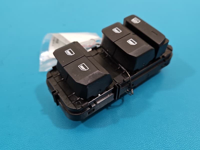 Przełącznik szyb MG MG3 24- EU 10003589 11270659