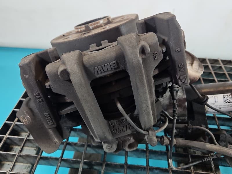 Zacisk przód lewy BMW G20 2,0 T