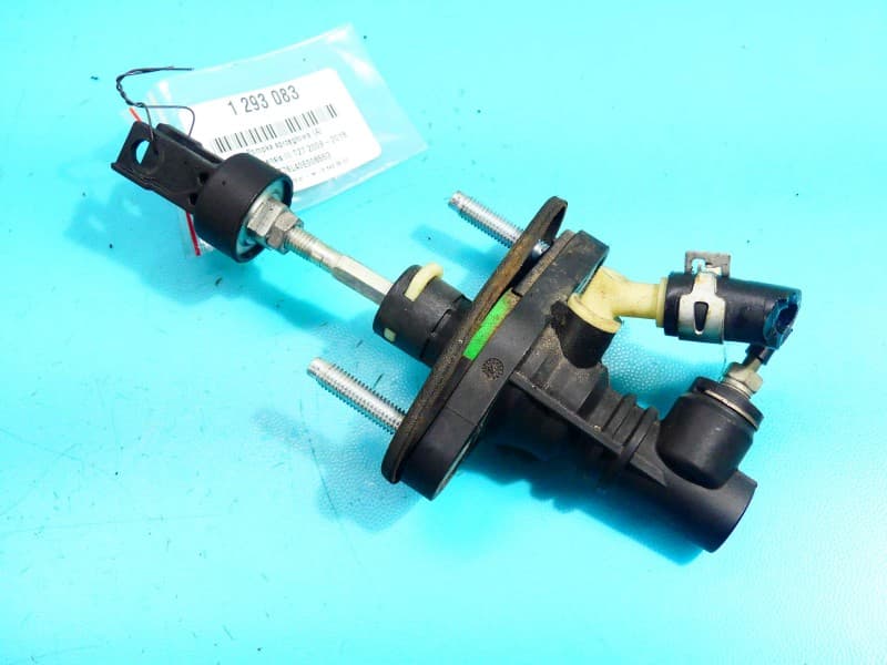 Pompka sprzęgłowa Toyota Avensis III T27 2,0 D4D 31420-02031-D