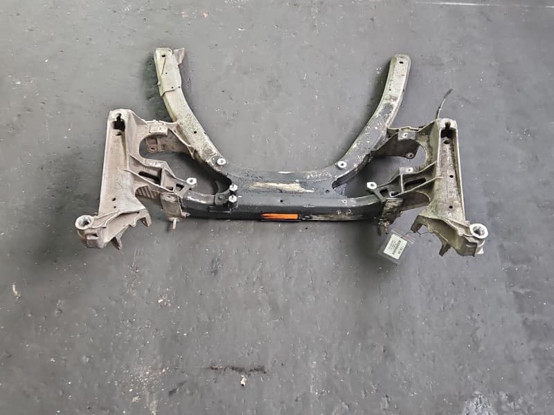 WÓZEK KOŁYSKA TRAWERS Sanki Belka silnika Bmw e60 e61 2,0d