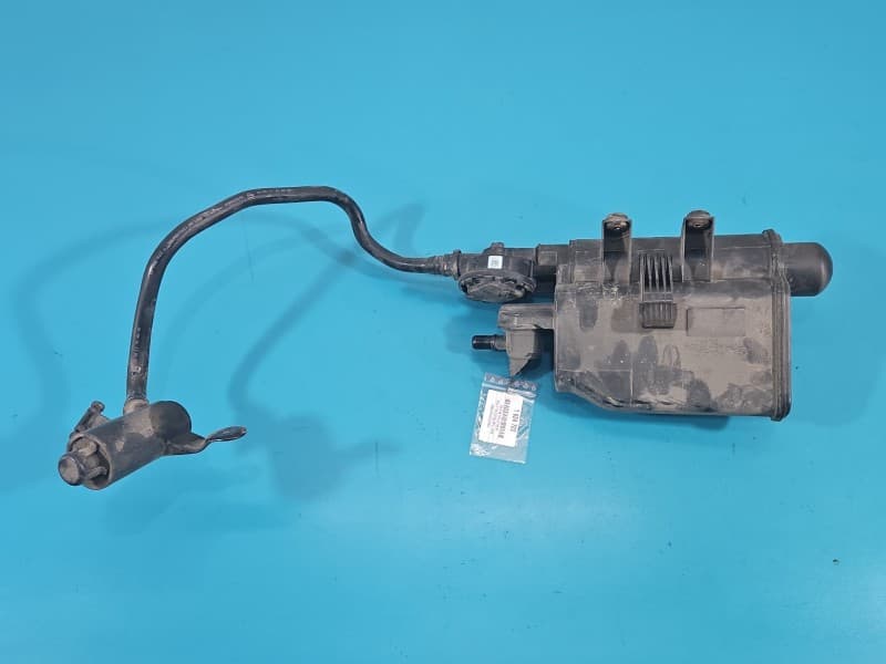 Obudowa filtra paliwa Bmw F32 F33 F36 2,0 T 7271029