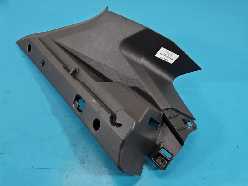 Osłona ZAŚLEPKA PLASTIK Lewa Bagażnika Dacia Duster III 24- 769371574R