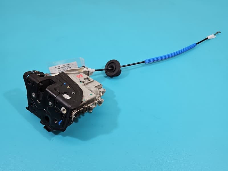 Zamek przód prawy Audi A5 8T EUROPA 6pin 8J1837016C