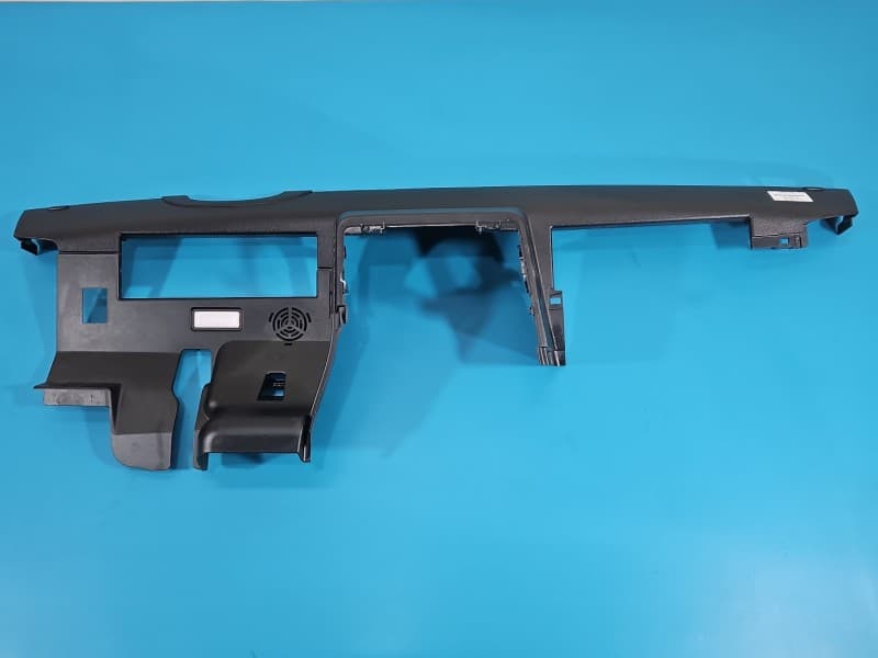 Osłona ZAŚLEPKA PLASTIK dolna część deski Bmw i3 9283030 100319-78155 100319-78165