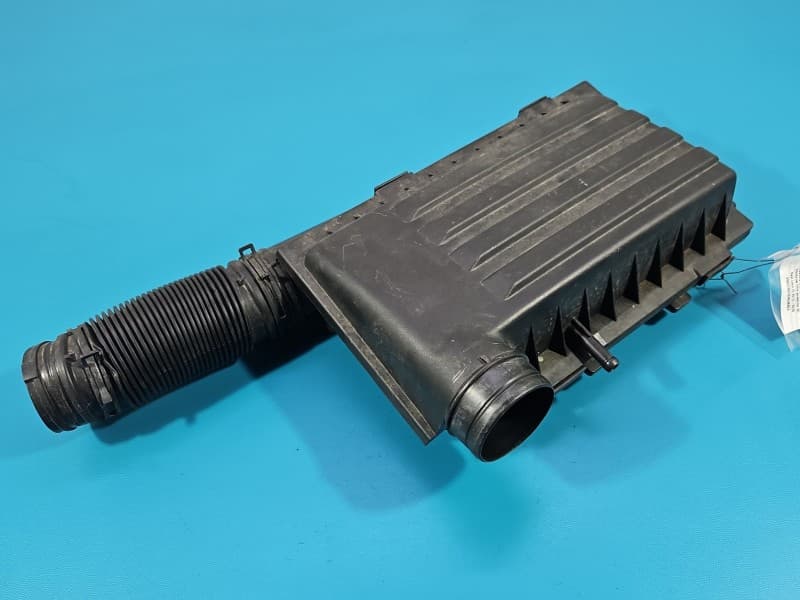 Obudowa filtra powietrza Seat Leon III 12- 1,2 TSI Cjz 04E129611G