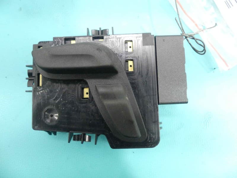 Przełącznik Fotela Przód Prawy 10PIN MERCEDES GLC coupe X253 15- A2059052802