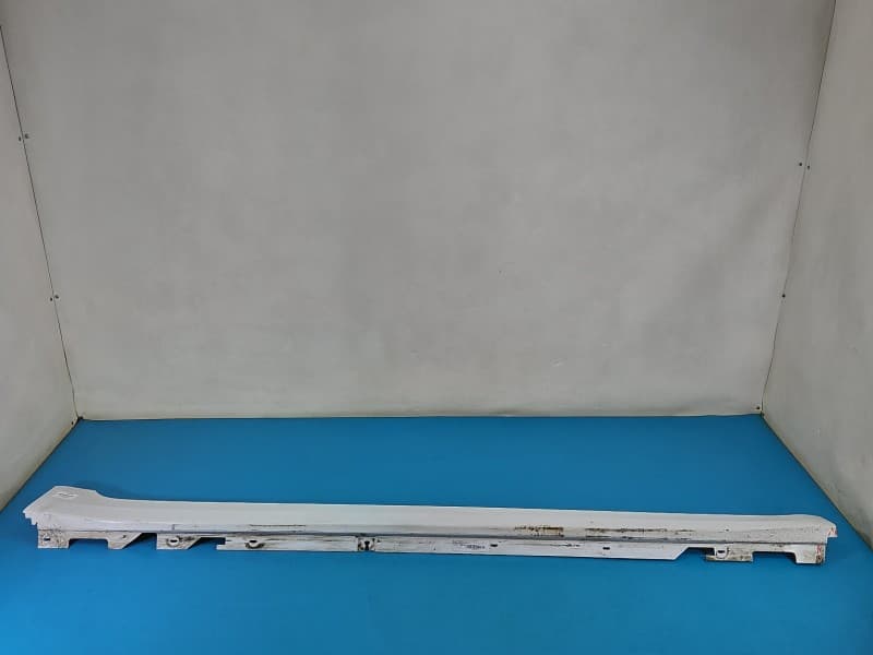 Listwa progowa prawa PRÓG NAKŁADKA BMW G30 7417208 29889871 300