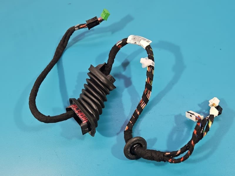 Instalacja Wiązka drzwi przód lewych INFINITI QX30 H15 16-19 P24125HW20B