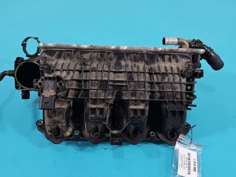 Kolektor ssący Vw Polo V 6R 09- 1,2 16v Cjz 04E129711E