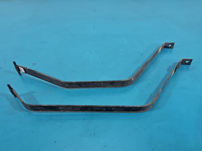 Mocowanie uchwyt 2el zbiornika paliwa Hyundai Elantra VII 20- 31211-AA000