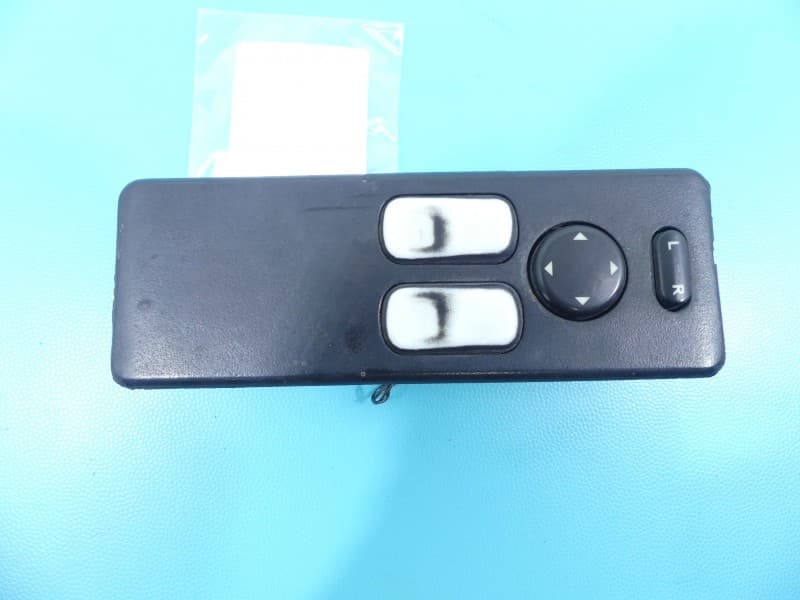 Przełącznik szyb Mercedes Vito W638 WYTARTE GUZIKI EU A0045459207