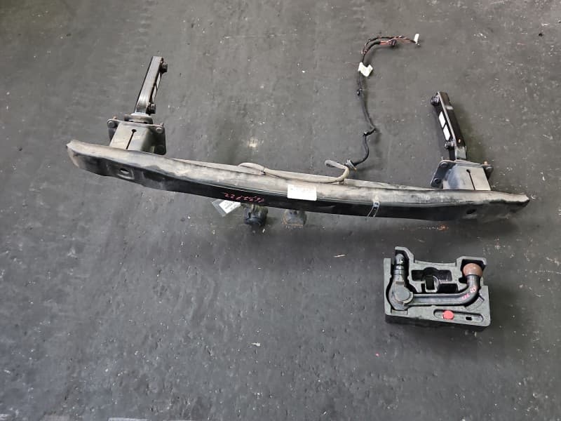 Hak holowniczy Mercedes GLK X204 08-