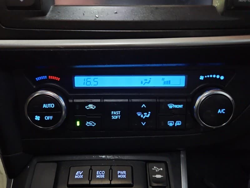 Konsola panel nawiewu Toyota Auris II 75F542