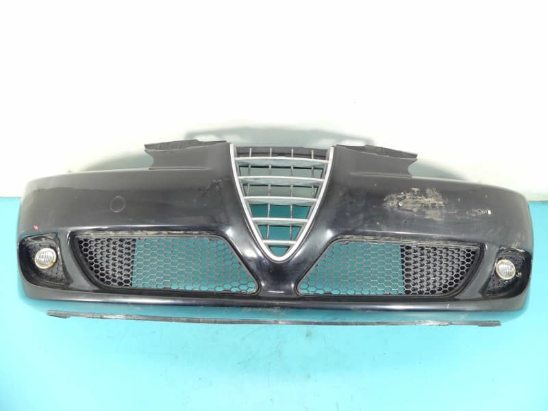 Zderzak przód przedni Alfa romeo 147 czarny 601