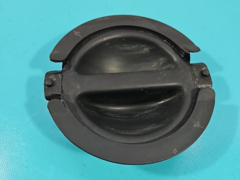 Osłona ZAŚLEPKA PLASTIK Oslona nadkola przód Lewa Jeep Grand Cherokee IV WK2 4716585 15798