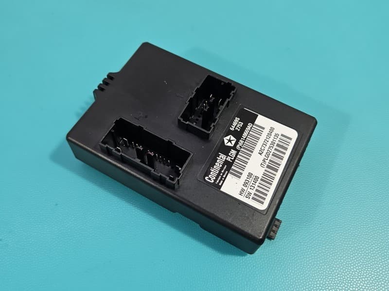 Sterownik moduł Uszkodzone mocowanie Jeep Grand Cherokee IV WK2 68140669AD A2C7372120400
