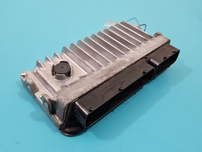 Komputer Sterownik silnika Lexus IS III 14-25 2,5 vvti 89661-53R70 275600-3560