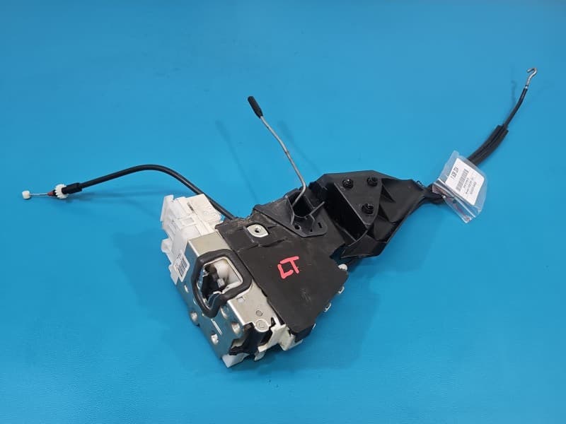 Zamek tył lewy Mercedes W245 1697302135