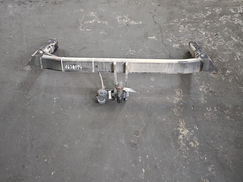 Hak holowniczy Audi A4 B5