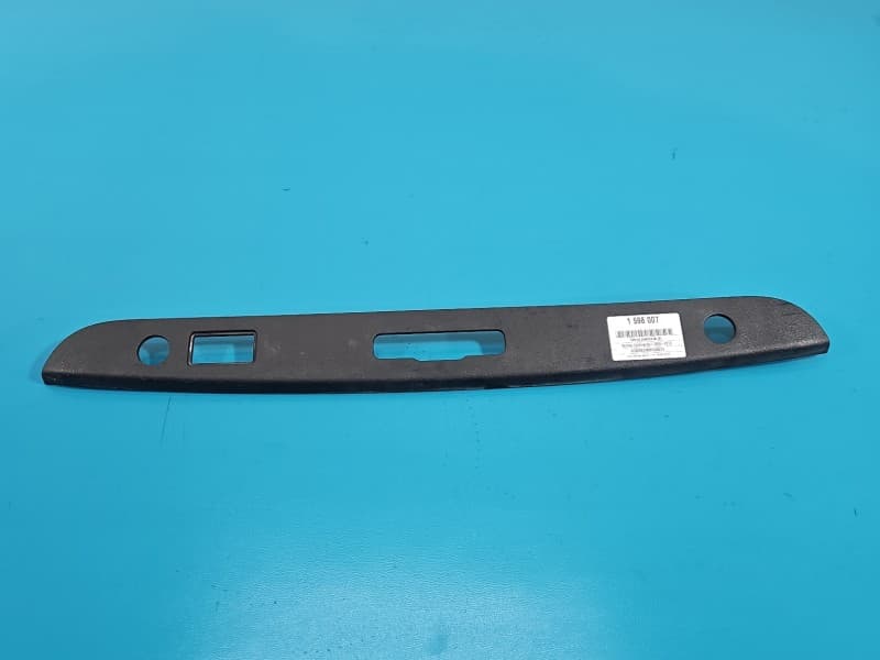Osłona ZAŚLEPKA PLASTIK listwa klapy tył Bentley Continental I 05-13 3W5868503