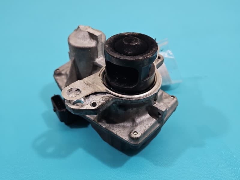 Zawór egr Nissan Qashqai II J11 13-21 1,6 dci R9MA410 H8201061904 8201061904