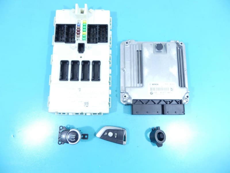 Komputer Sterownik silnika BMW X5 F15 3,0d 0281030731 8577861