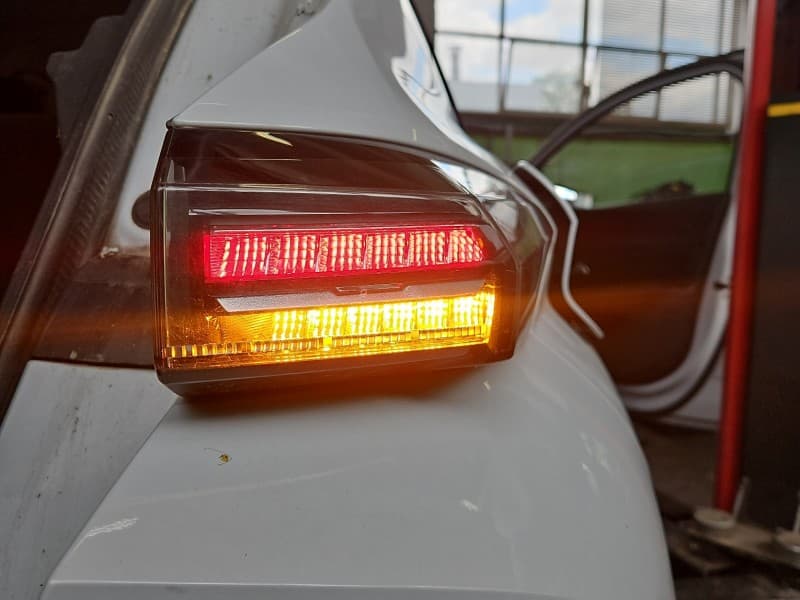 Lampa tył prawa błotnika Peugeot 308 III HB EUROPA 9836299280