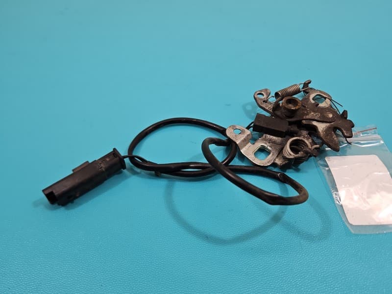 Zamek maski 2 PIN Citroen C4 Grand Picasso II 13-22