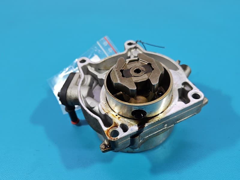 Pompa vacum Maserati Ghibli III 13- 3,0 V6 291642 705411000