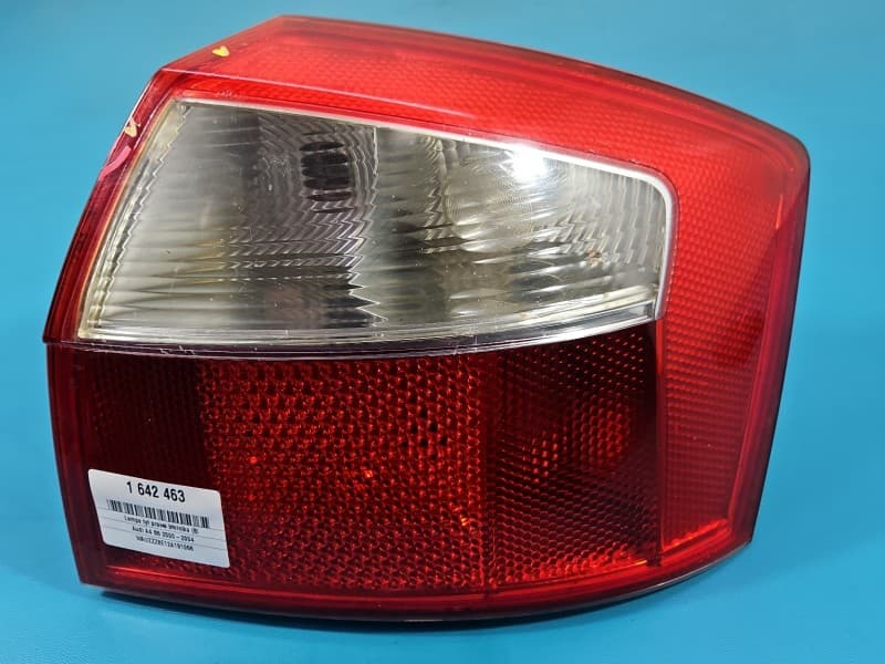 Lampa tył prawa błotnika Audi A4 B6 sedan EUROPA 8E0945096D