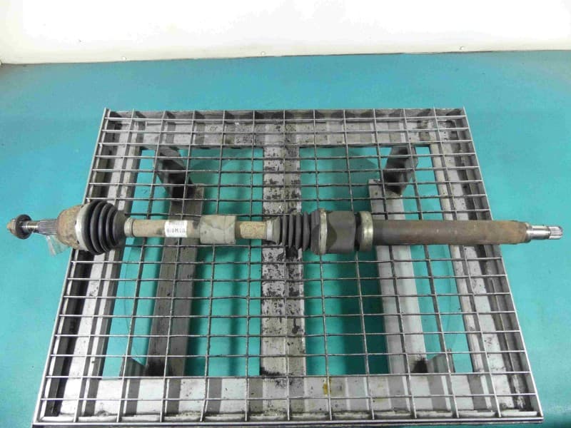 Półoś przód prawa Ford Focus Mk3 1,0 T manual